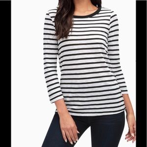 Pretty NWT Splendid button back tee!